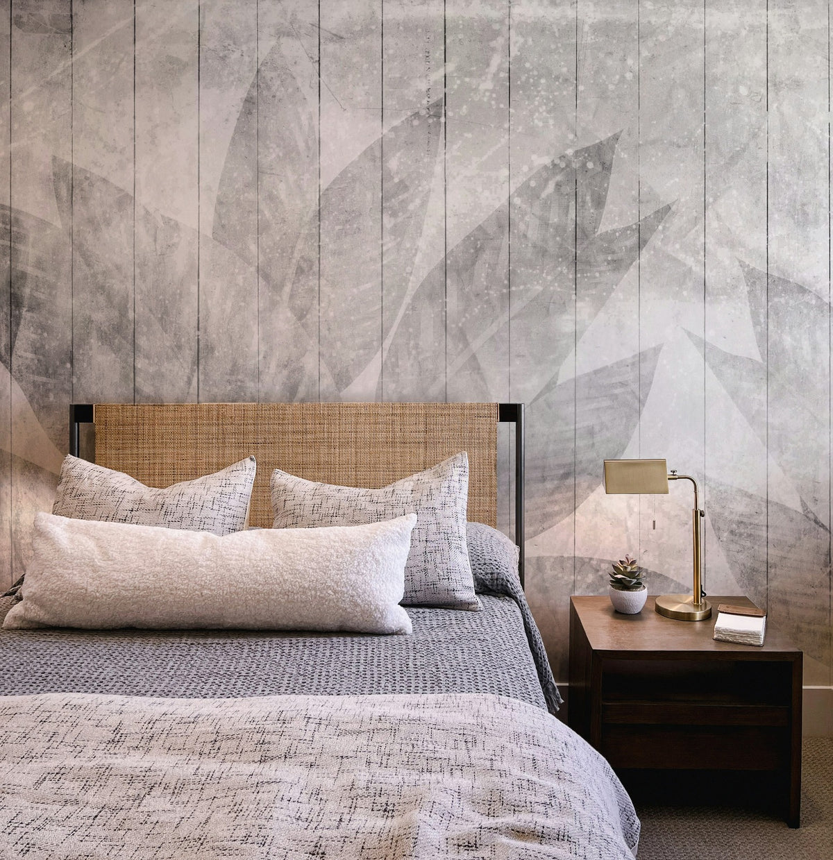 Hojas fondo madera gris
